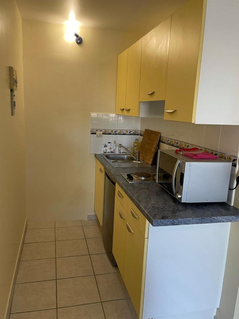 Appartement Ou Studio En Hyper Centre, Pour La Plage Et La Rue Pietonne Il Suffit De Traverser La Rue , Voir La Photo Principale Andernos-les-Bains Exterior foto