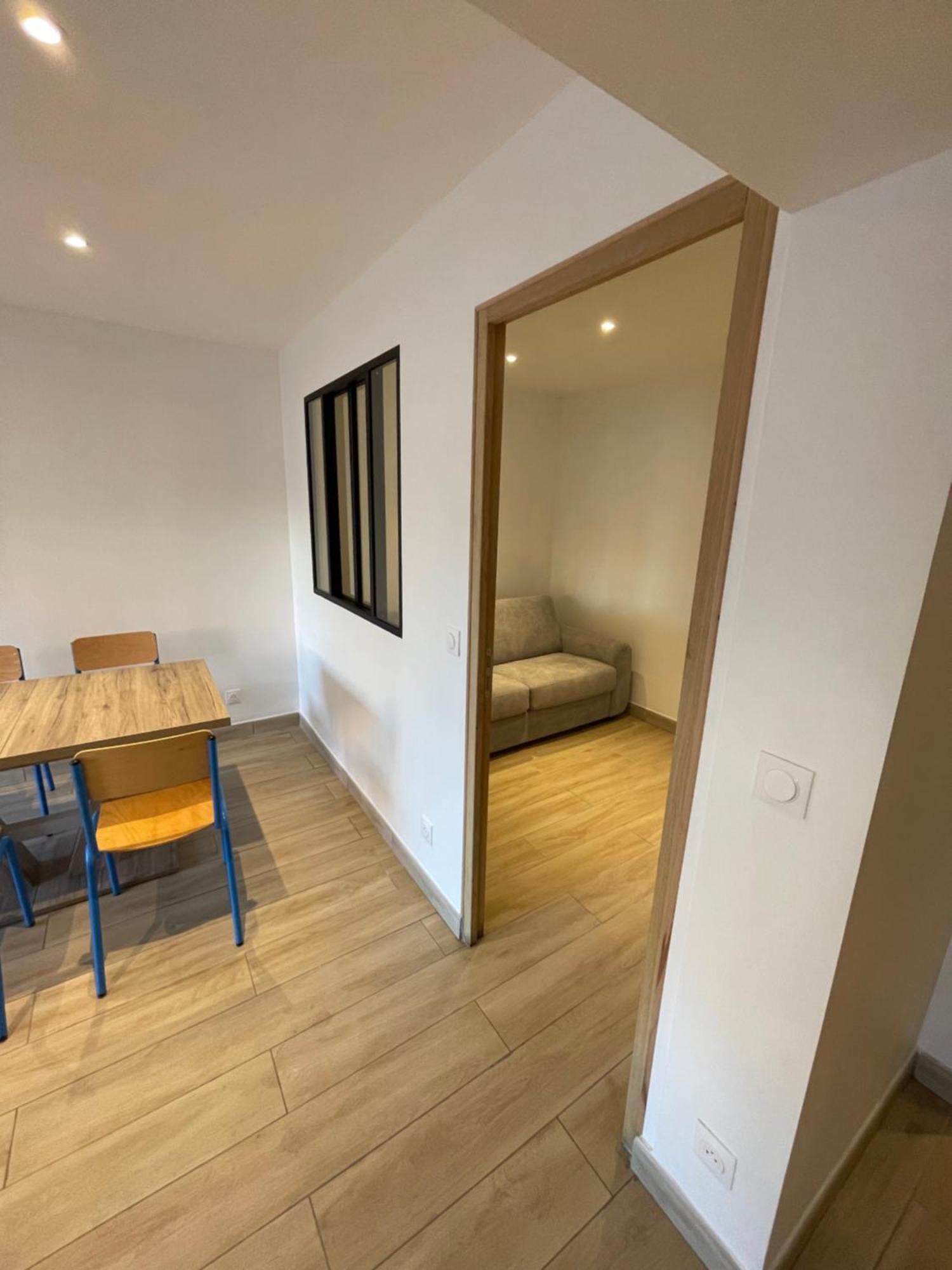 Appartement Ou Studio En Hyper Centre, Pour La Plage Et La Rue Pietonne Il Suffit De Traverser La Rue , Voir La Photo Principale Andernos-les-Bains Exterior foto