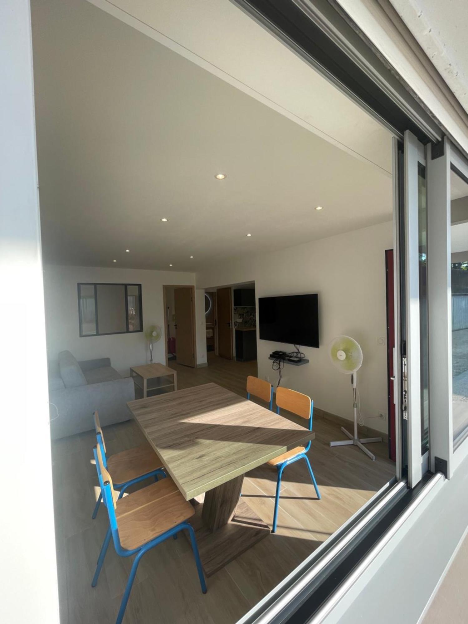 Appartement Ou Studio En Hyper Centre, Pour La Plage Et La Rue Pietonne Il Suffit De Traverser La Rue , Voir La Photo Principale Andernos-les-Bains Exterior foto