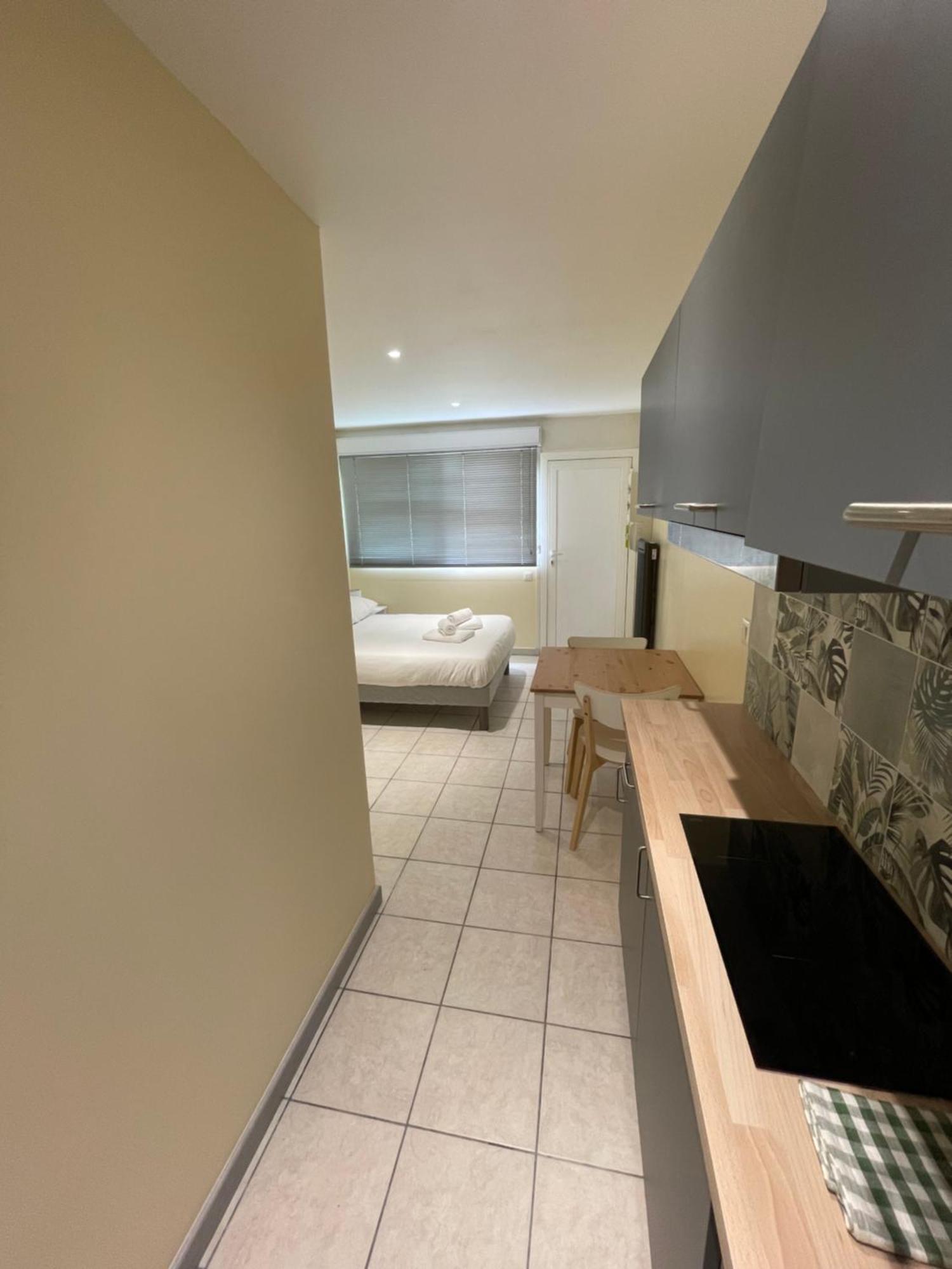 Appartement Ou Studio En Hyper Centre, Pour La Plage Et La Rue Pietonne Il Suffit De Traverser La Rue , Voir La Photo Principale Andernos-les-Bains Exterior foto